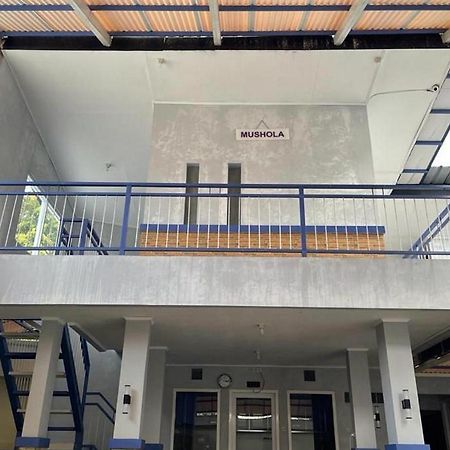 Villa Syariah Citeko Mitra Reddoorz ボゴール エクステリア 写真